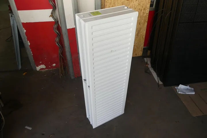 Flachheizkörper Maße in cm ca.: 120 x 40